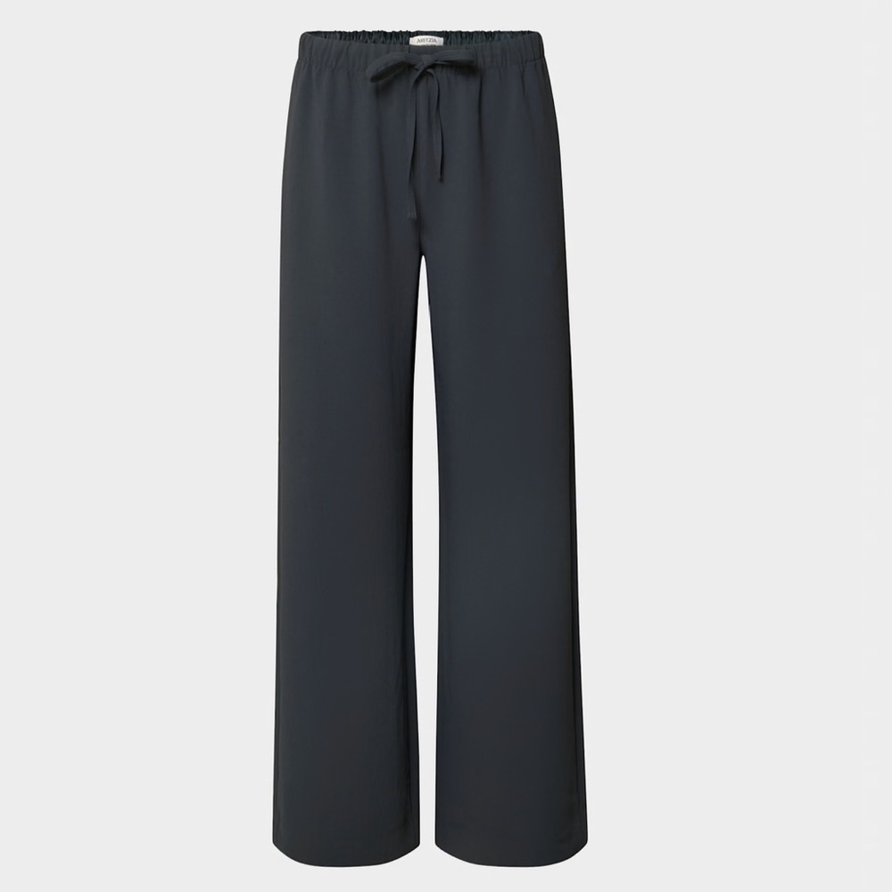 NWOT Aritzia The Lodge Pant - Crepette (Dark Night Navy)